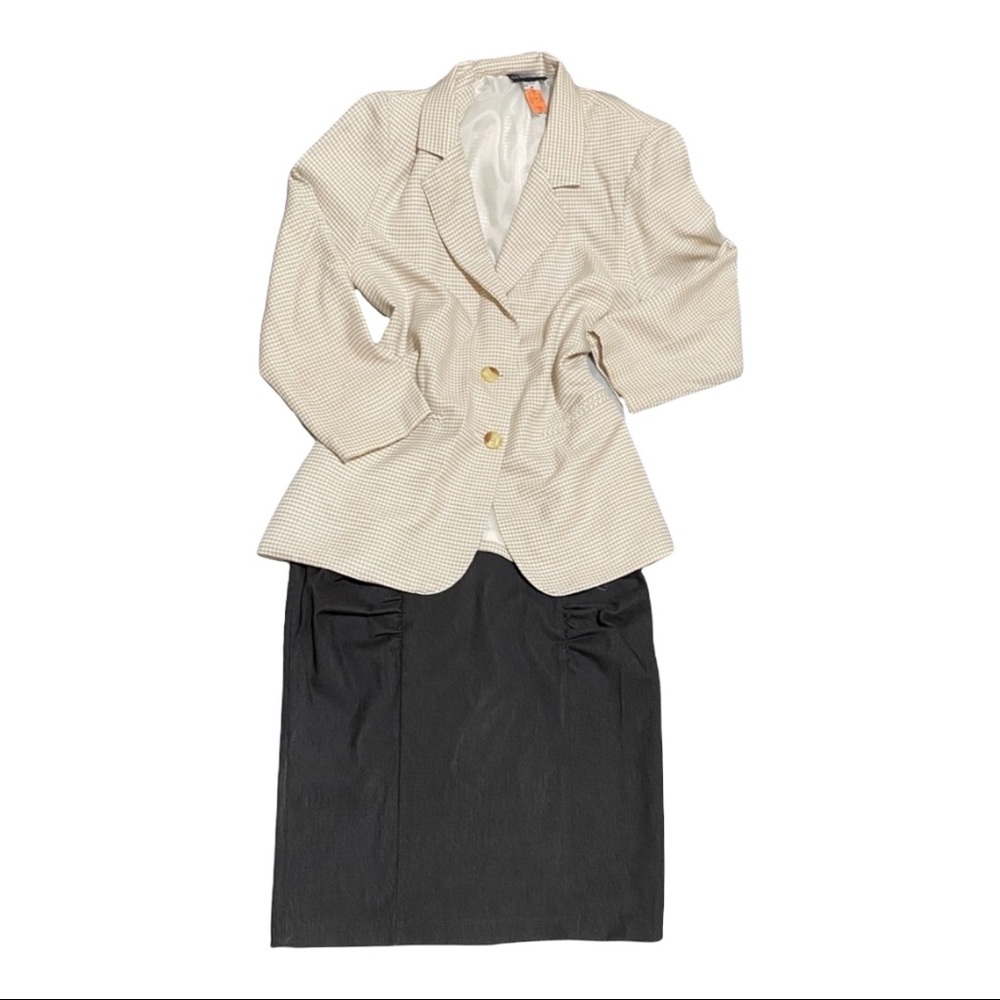 Sag Habor Vintage Women Plaid off White/Tan Blazer Blazer Size 14